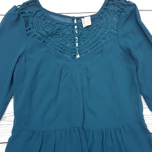 2/40 Japna Dress - Picture 4 of 8